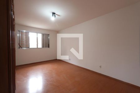 Quarto 2 de casa para alugar com 2 quartos, 140m² em São Lucas, São Paulo