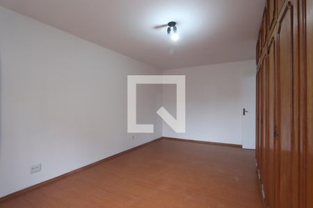 Quarto 2 de casa para alugar com 2 quartos, 140m² em São Lucas, São Paulo