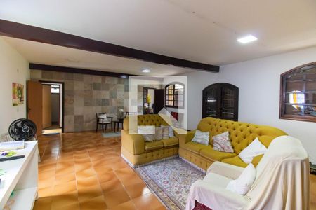 Sala de casa à venda com 4 quartos, 290m² em Itaipu, Niterói