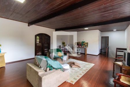 Sala 2 de casa à venda com 4 quartos, 290m² em Itaipu, Niterói