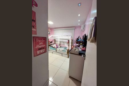 Casa à venda com 4 quartos, 144m² em Itaipu, Niterói