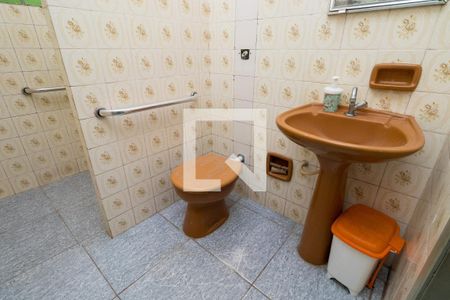 Banheiro de casa para alugar com 1 quarto, 50m² em Jardim Imperador (zona Leste), São Paulo