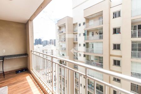 Varanda de apartamento à venda com 2 quartos, 72m² em Jardim Tupanci, Barueri