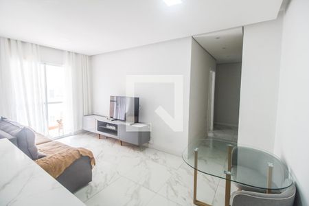 Sala  de apartamento à venda com 2 quartos, 72m² em Jardim Tupanci, Barueri