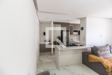 Sala  de apartamento à venda com 2 quartos, 72m² em Jardim Tupanci, Barueri