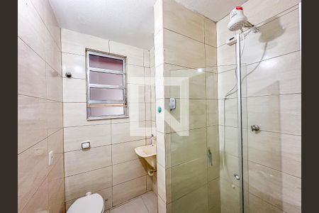 Banheiro de kitnet/studio para alugar com 1 quarto, 17m² em Laranjeiras, Rio de Janeiro