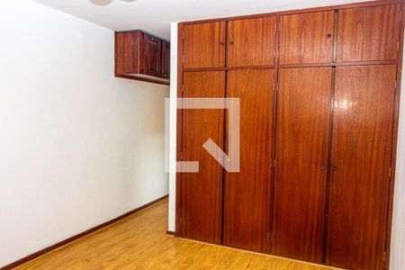 Suíte de casa à venda com 3 quartos, 160m² em Jardim Itapeva, São Paulo