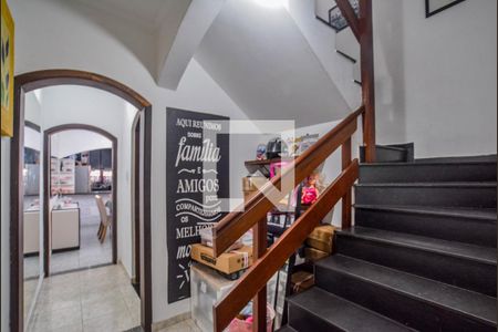 Escada de casa para alugar com 3 quartos, 300m² em Jardim Ipanema, Santo André