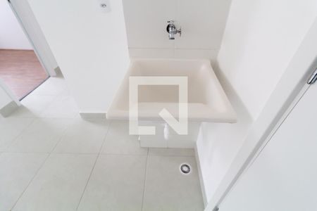 Sala/Cozinha de apartamento para alugar com 2 quartos, 32m² em Vila Carmosina, São Paulo