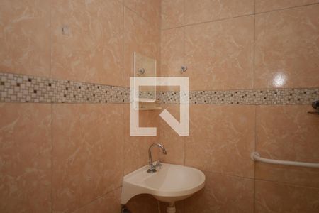 Banheiro da Suíte 1 de casa para alugar com 2 quartos, 60m² em Itaquera, São Paulo