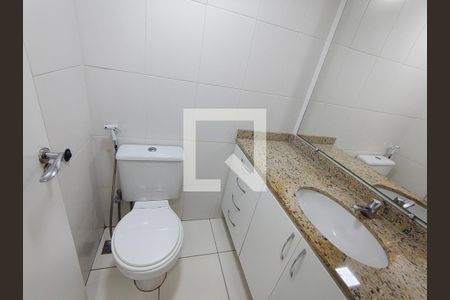 Lavabo de apartamento para alugar com 3 quartos, 98m² em Barra da Tijuca, Rio de Janeiro