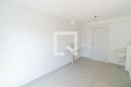 Sala/Cozinha de apartamento para alugar com 2 quartos, 34m² em Jardim Itacolomi, São Paulo