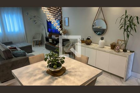 Sala de casa à venda com 3 quartos, 210m² em Vila Eldízia, Santo André