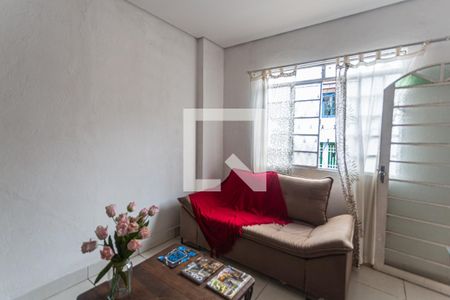 Sala de casa para alugar com 1 quarto, 50m² em Carvalho de Brito, Belo Horizonte