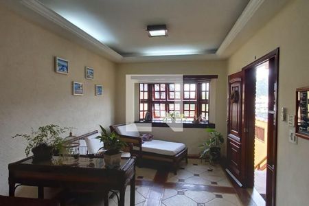 Casa à venda com 4 quartos, 348m² em Cidade Intercap, Taboão da Serra