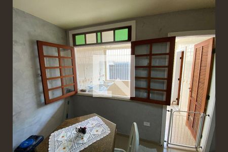 Casa à venda com 4 quartos, 187m² em Itaipu, Niterói