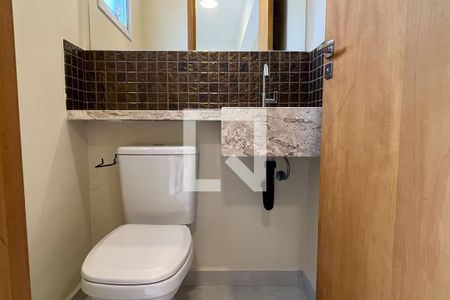 Lavabo  de casa para alugar com 3 quartos, 125m² em Embaré, Santos