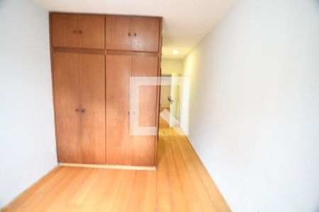 Quarto de apartamento à venda com 1 quarto, 45m² em Centro, Campinas