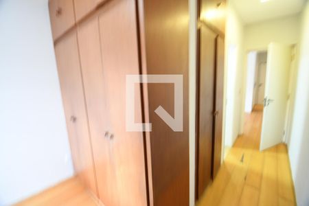 Quarto de apartamento à venda com 1 quarto, 45m² em Centro, Campinas