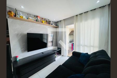 Sala de apartamento para alugar com 2 quartos, 64m² em Jardim Flor da Montanha, Guarulhos