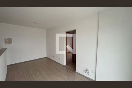 Sala de apartamento para alugar com 2 quartos, 51m² em Utinga, Santo André