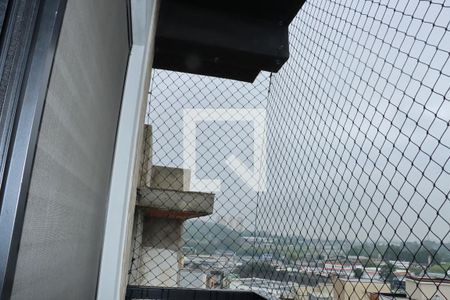 Casa de Condomínio para alugar com 2 quartos, 177m² em Jardim Semiramis, Cotia