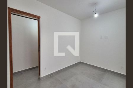 Quarto  de casa de condomínio à venda com 3 quartos, 169m² em Vargem Pequena, Rio de Janeiro
