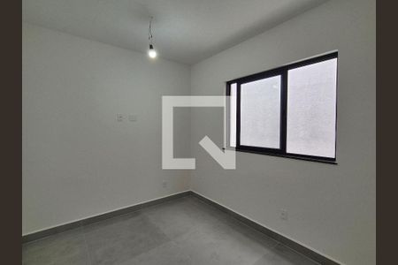 Quarto  de casa de condomínio à venda com 3 quartos, 169m² em Vargem Pequena, Rio de Janeiro