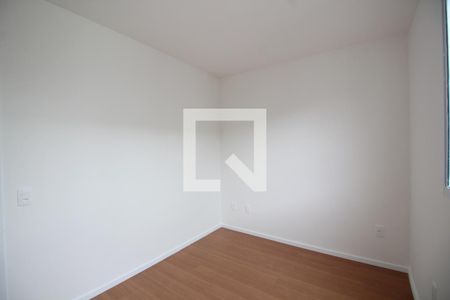 Quarto 1 de apartamento para alugar com 2 quartos, 40m² em Taquara, Rio de Janeiro