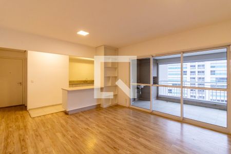 Sala de apartamento para alugar com 3 quartos, 117m² em Jardim Santa Mena, São Paulo