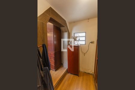 Closet da Suíte 1 de casa para alugar com 4 quartos, 99m² em Santa Tereza, Belo Horizonte