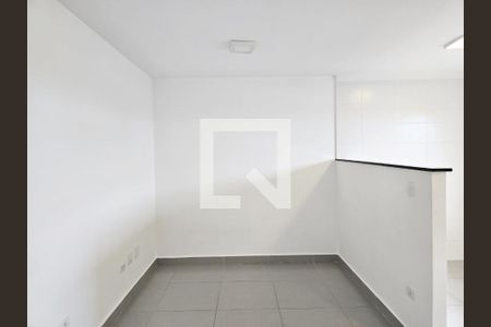 Sala e cozinha integrada  de apartamento para alugar com 1 quarto, 42m² em Jardim Tranquilidade, Guarulhos
