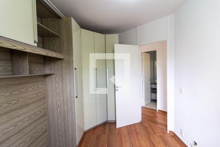Quarto 1 de apartamento para alugar com 2 quartos, 49m² em Jardim Alzira, São Paulo