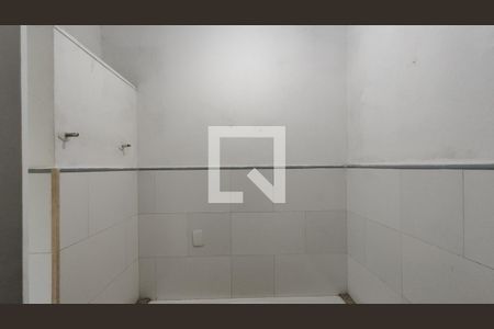 Banheiro da Suíte 1 de casa para alugar com 2 quartos, 120m² em Lajeado, Ferraz de Vasconcelos