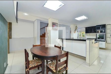 Casa à venda com 4 quartos, 311m² em Planalto Paulista, São Paulo