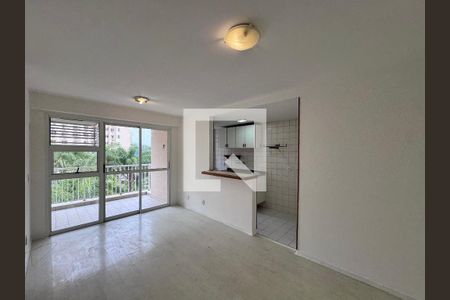 Sala de apartamento para alugar com 2 quartos, 70m² em Recreio dos Bandeirantes, Rio de Janeiro