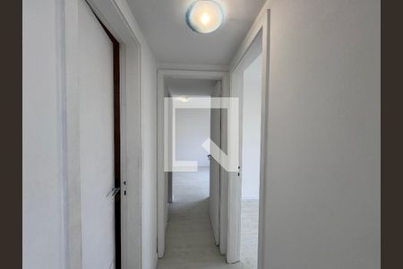 Corredor de apartamento para alugar com 2 quartos, 70m² em Recreio dos Bandeirantes, Rio de Janeiro