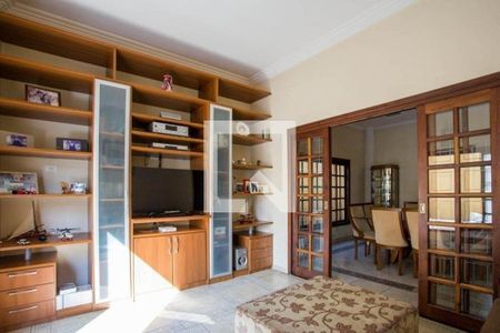 Casa à venda com 4 quartos, 400m² em Cidade São Francisco, São Paulo