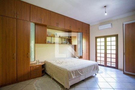 Casa à venda com 4 quartos, 400m² em Cidade São Francisco, São Paulo