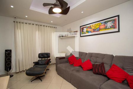Sala de TV de casa para alugar com 4 quartos, 150m² em Jardim Santo Elias, São Paulo