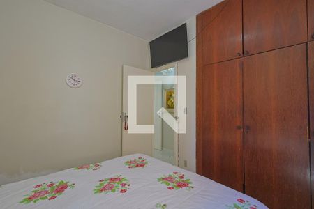 Quarto 1 de apartamento à venda com 2 quartos, 70m² em Santo Antônio, Belo Horizonte