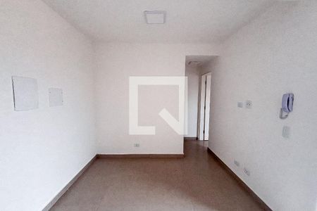 Sala/Cozinha de apartamento para alugar com 1 quarto, 28m² em Vila Lucia, São Paulo