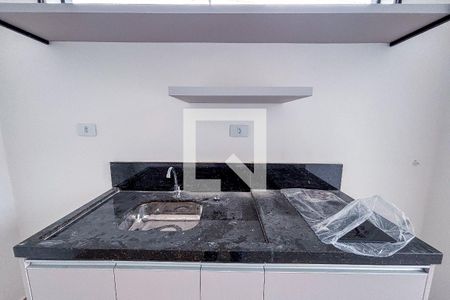 Sala/Cozinha de apartamento para alugar com 1 quarto, 28m² em Vila Lucia, São Paulo