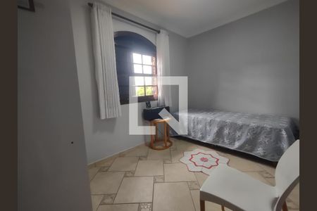 Casa à venda com 5 quartos, 204m² em Vila Mangalot, São Paulo