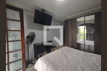 Casa à venda com 5 quartos, 204m² em Vila Mangalot, São Paulo