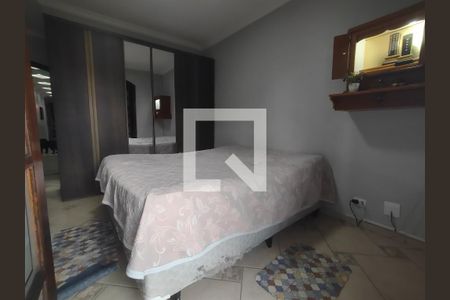 Casa à venda com 5 quartos, 204m² em Vila Mangalot, São Paulo