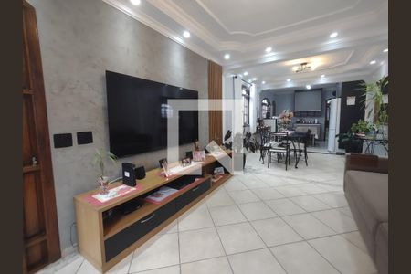 Casa à venda com 5 quartos, 204m² em Vila Mangalot, São Paulo