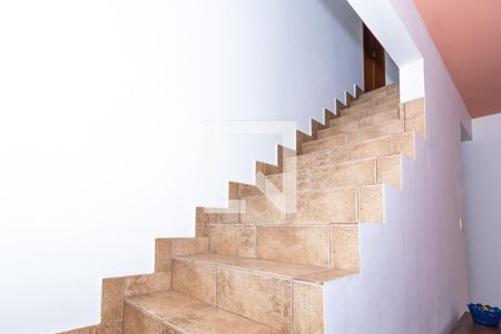 Escada de casa para alugar com 2 quartos, 103m² em Perdizes, São Paulo