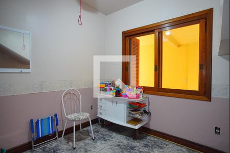 Quarto 1 de casa para alugar com 6 quartos, 475m² em Jardim Itu, Porto Alegre