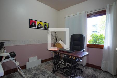 Escritório de casa para alugar com 6 quartos, 475m² em Jardim Itu, Porto Alegre